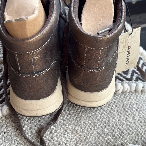NWT Ariat Women's Metallic Brown Boots - Picture 6 of 7